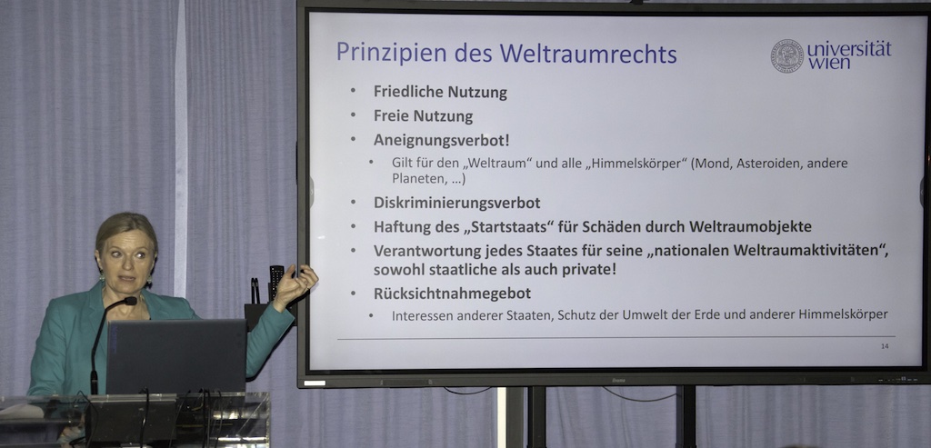 Prinzipien des Weltraumrechts